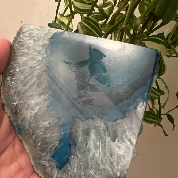 Blue Agate Crystal - Picture 8 of 12